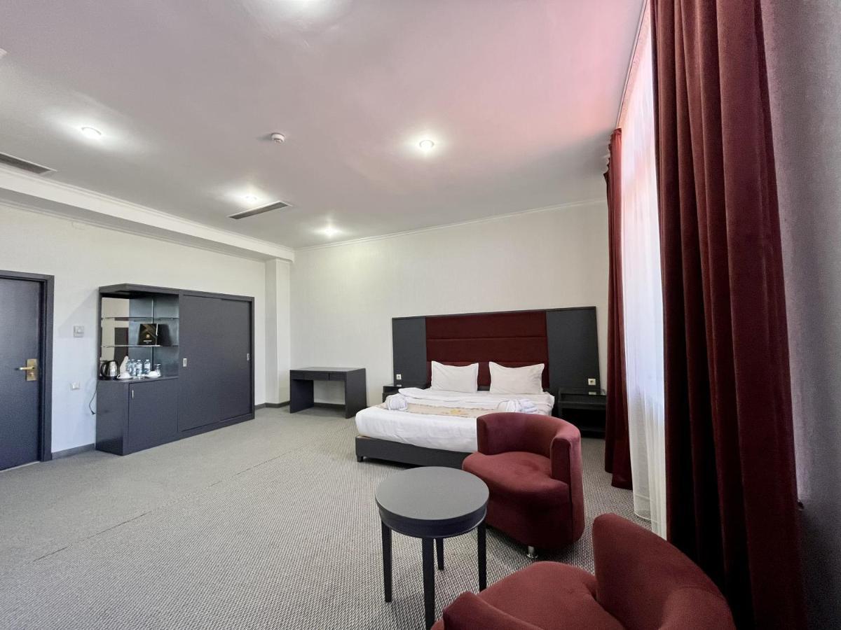 Almaty Grand Erbil Hotel Ngoại thất bức ảnh