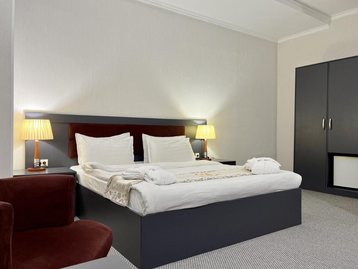 Almaty Grand Erbil Hotel Ngoại thất bức ảnh