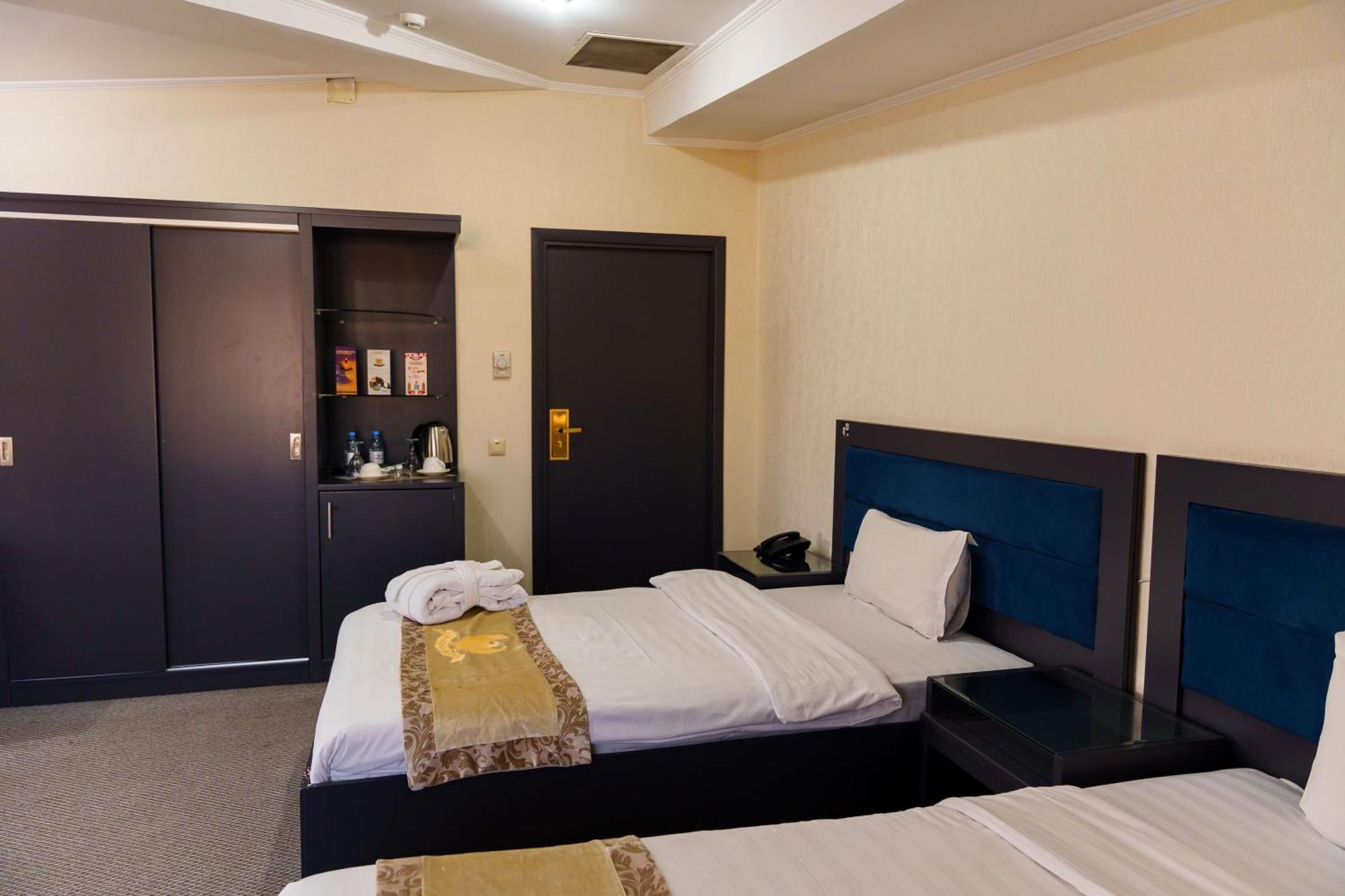 Almaty Grand Erbil Hotel Ngoại thất bức ảnh