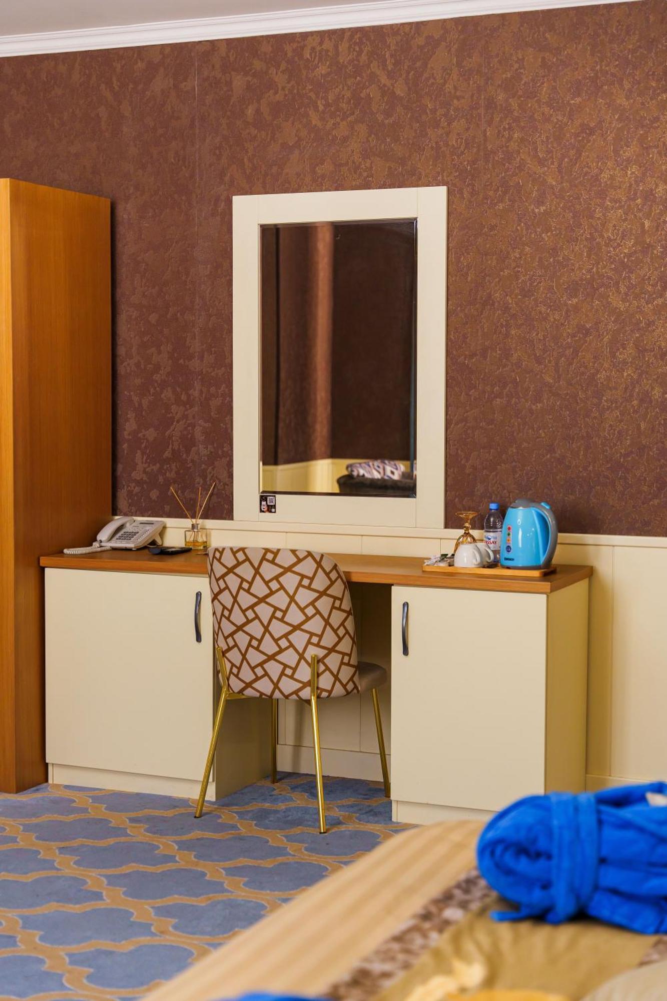 Almaty Grand Erbil Hotel Ngoại thất bức ảnh